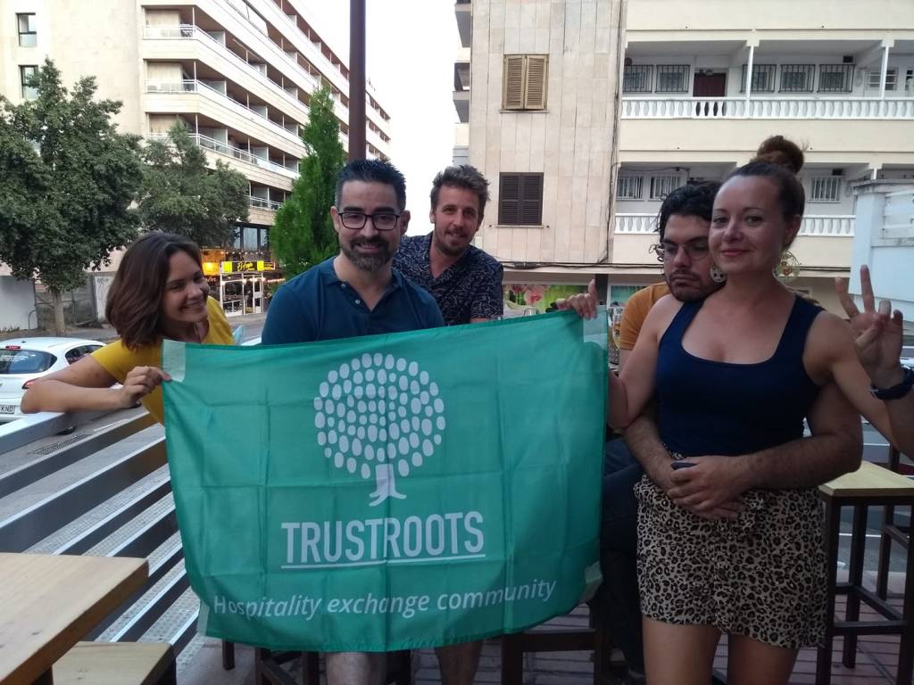 Photos accompanying the community meetups guide